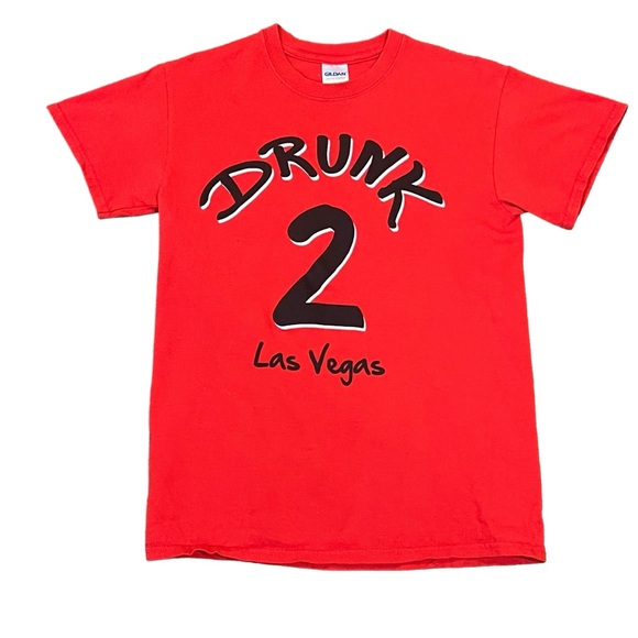 Tops - DRUNK 2 Las Vegas red Tshirt size small